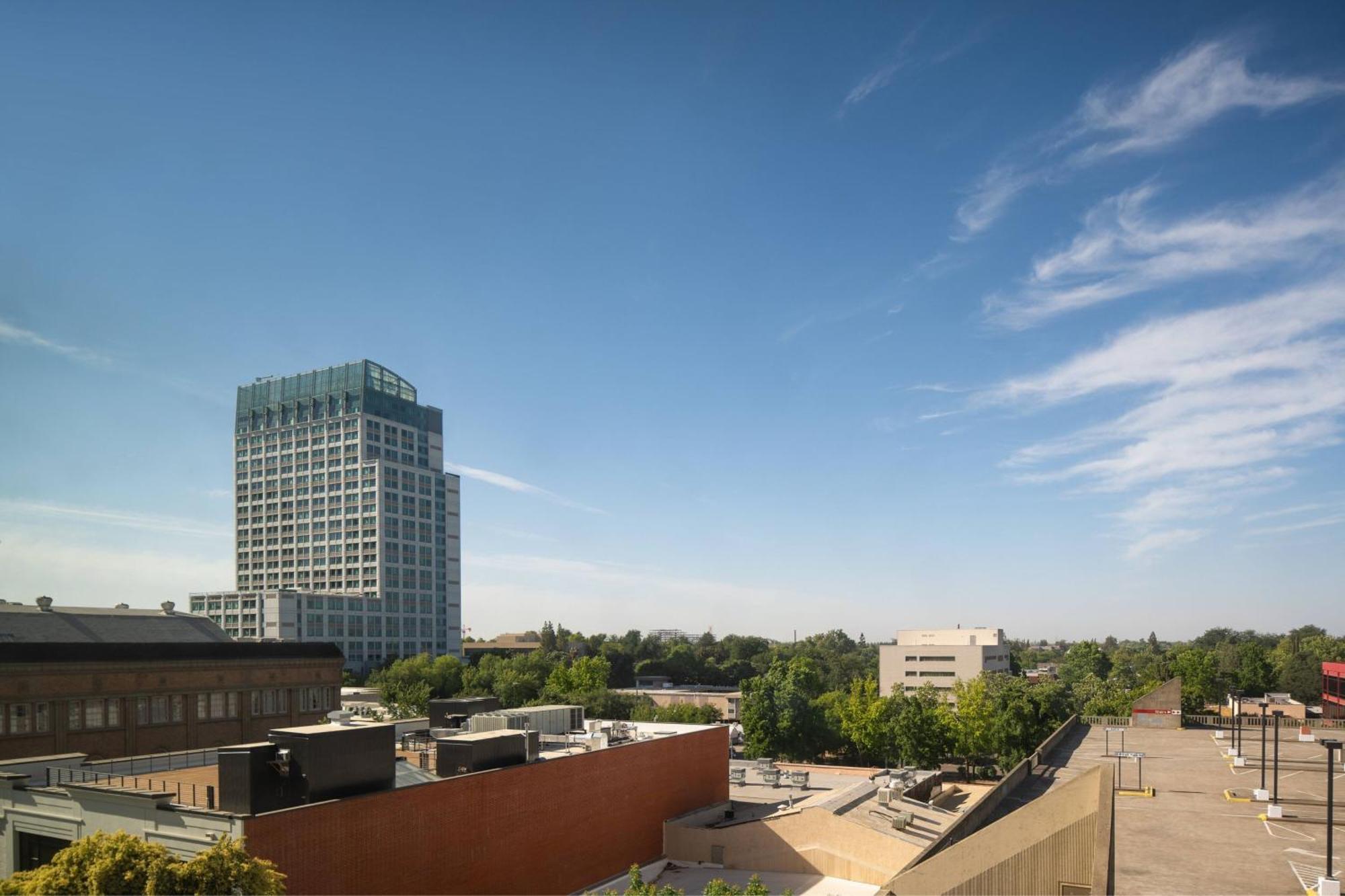 Sheraton Grand Sacramento Exterior photo